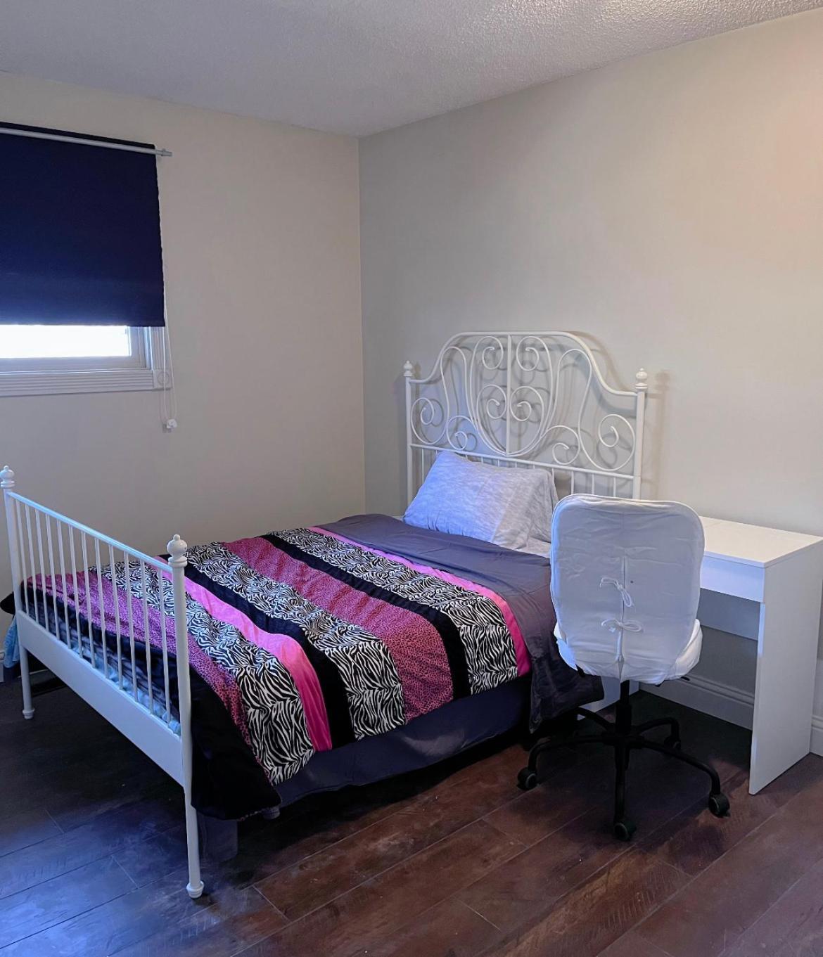 Gorgeous House&30 Second Bus Station Close C-Train& Free Parking YYC Exteriér fotografie