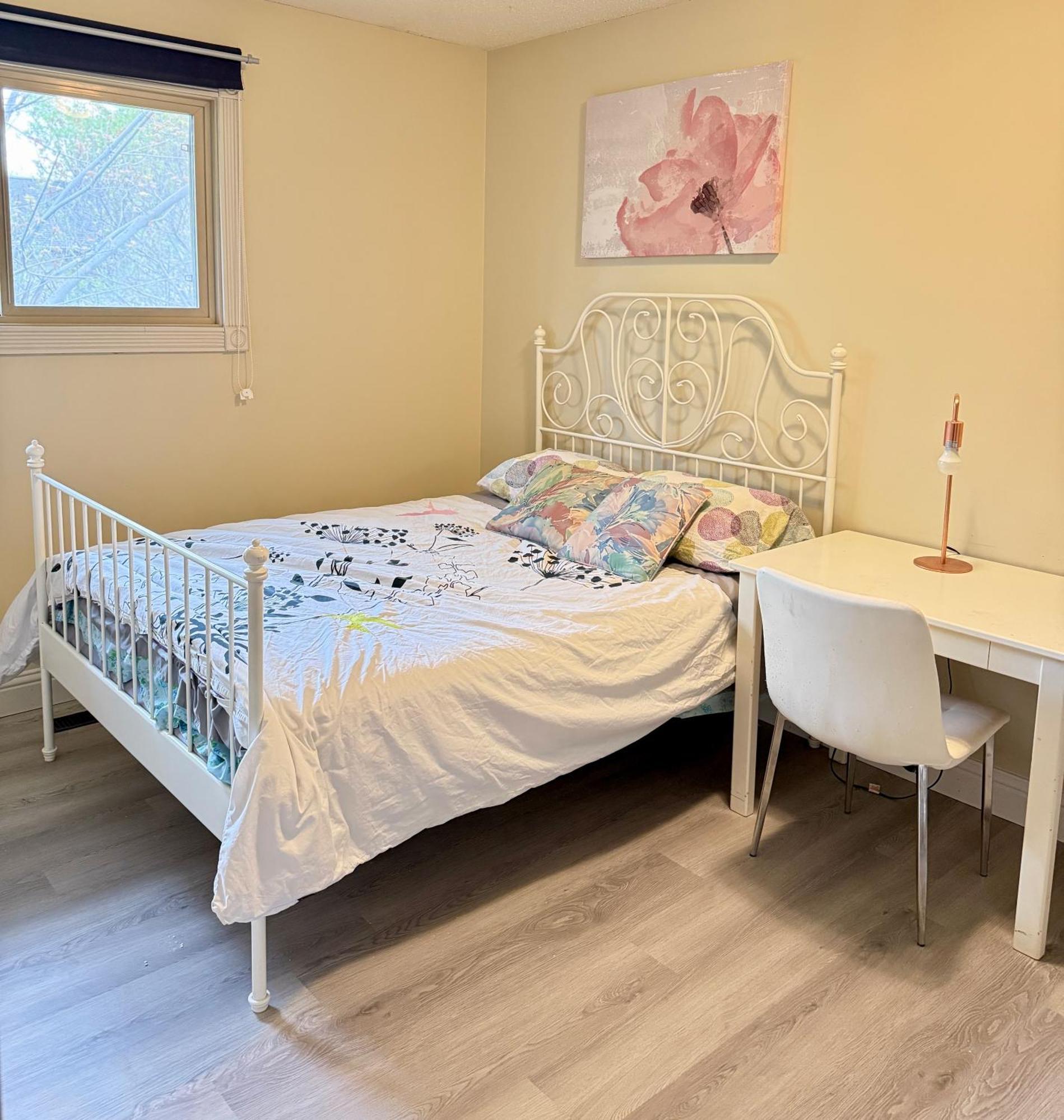 Gorgeous House&30 Second Bus Station Close C-Train& Free Parking YYC Exteriér fotografie
